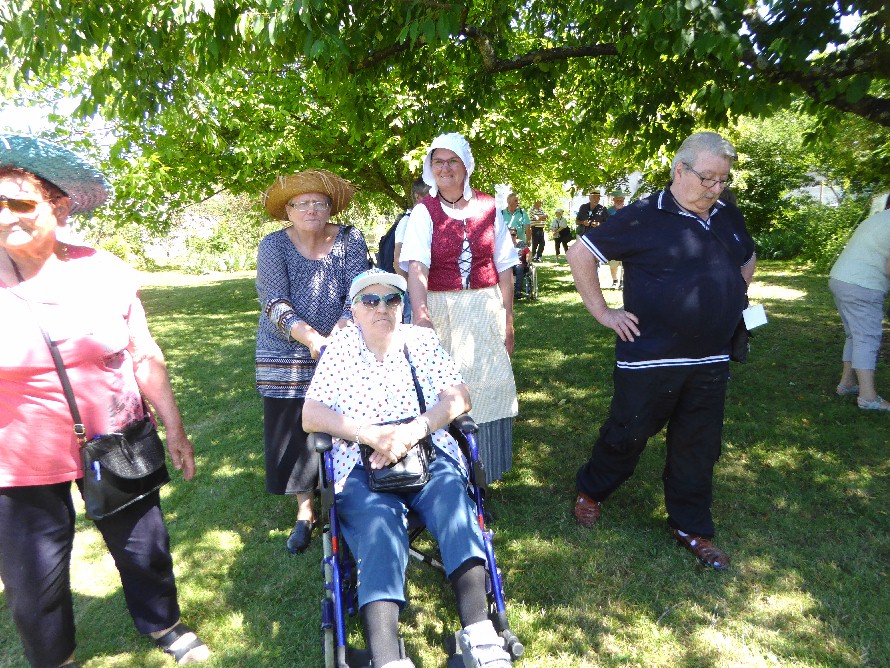 Dans le verger,  l'ombre